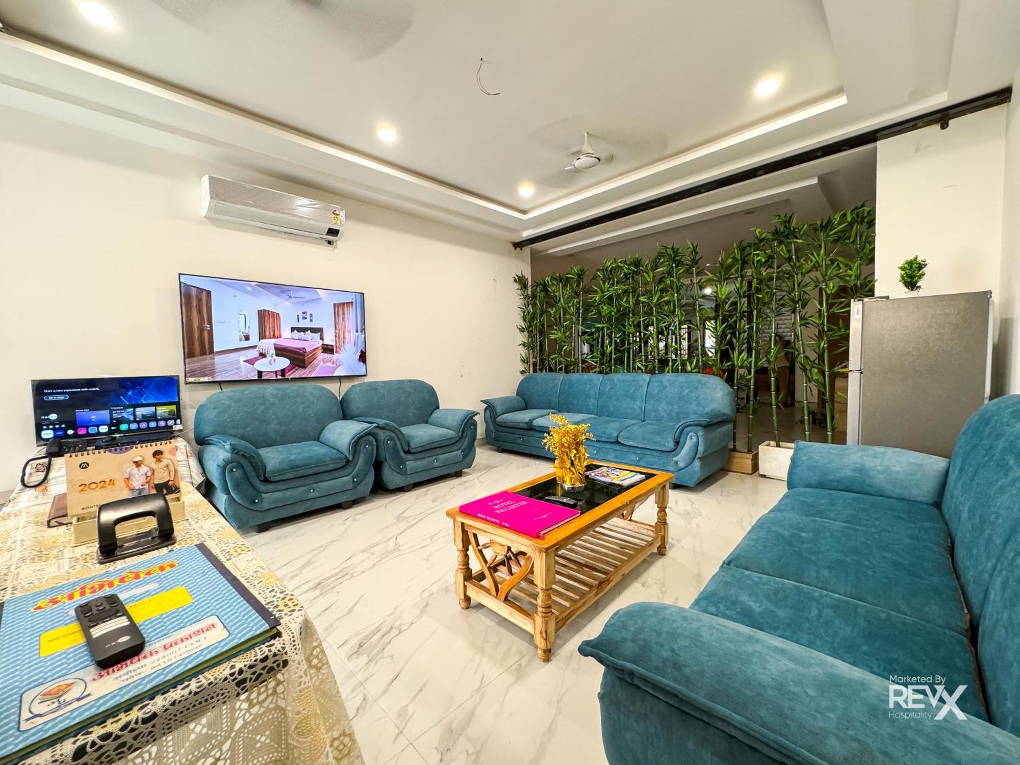 Guru Sadan A Luxe Stay Ayodhya Extérieur photo