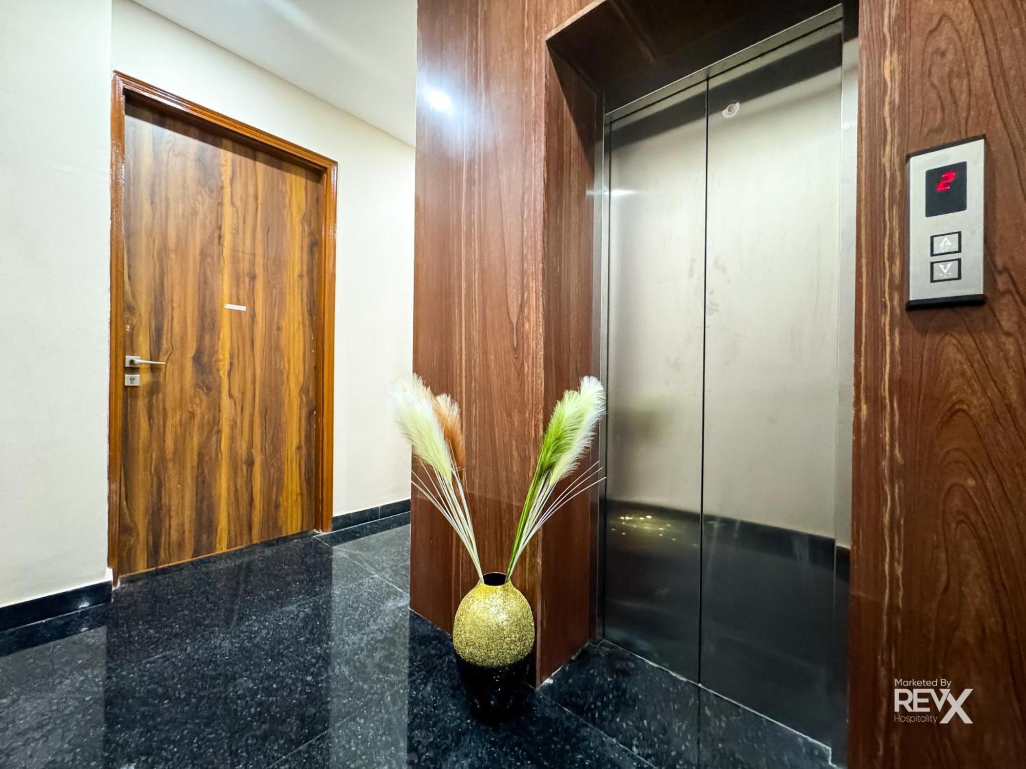 Guru Sadan A Luxe Stay Ayodhya Extérieur photo