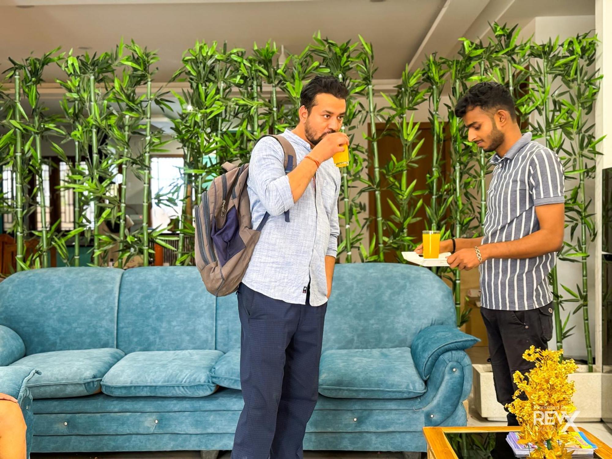 Guru Sadan A Luxe Stay Ayodhya Extérieur photo